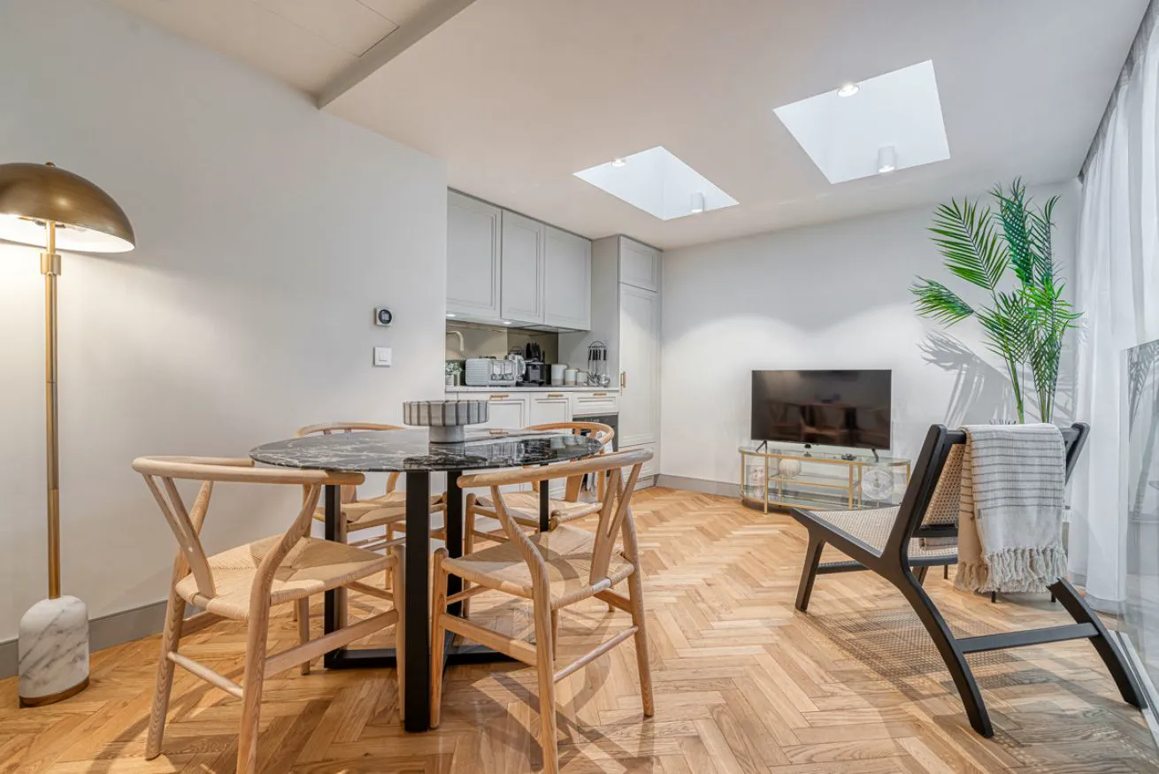 Classic One-Bedroom Apartment 1